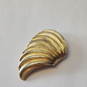 Vintage LR Lady Remington Gold Tone Scarf Clip